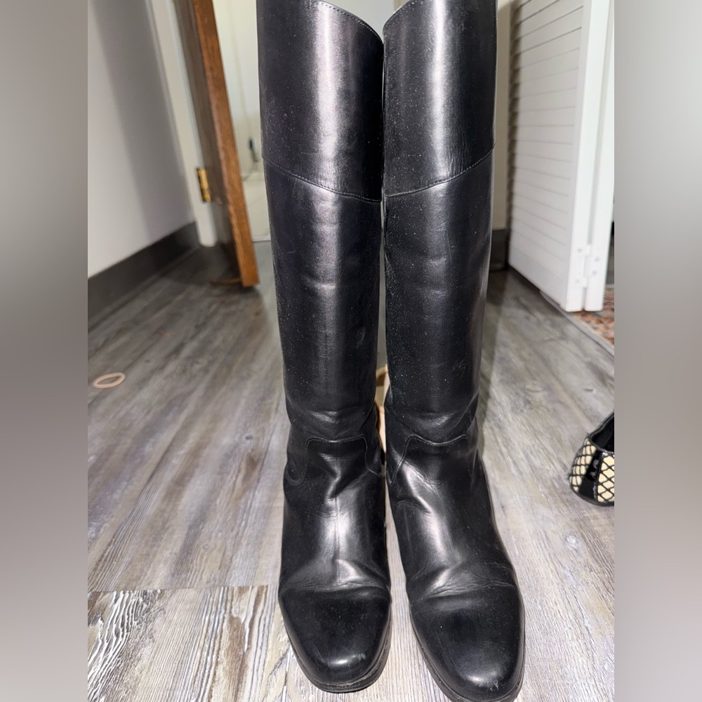 Yves Saint Laurent Boots